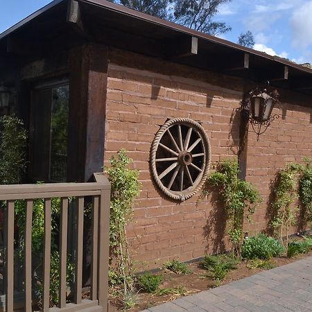 Bandy Canyon Ranch Hotel เอสคอนดีโด ภายนอก รูปภาพ